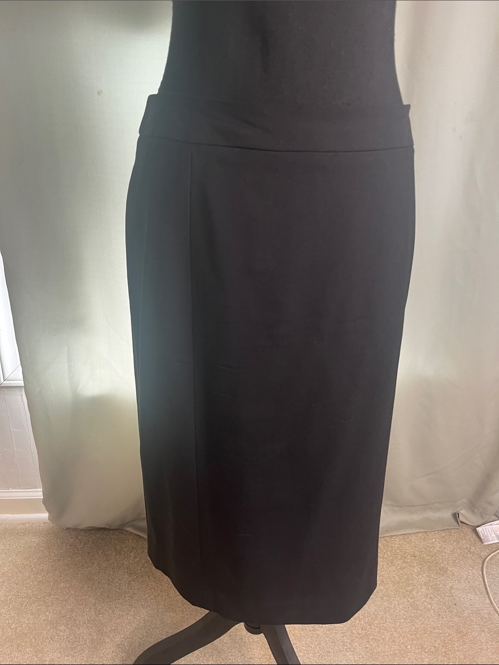 Lafayette 148 Tailored Black Pencil Skirt - Sleek Professional Style Wool Blend